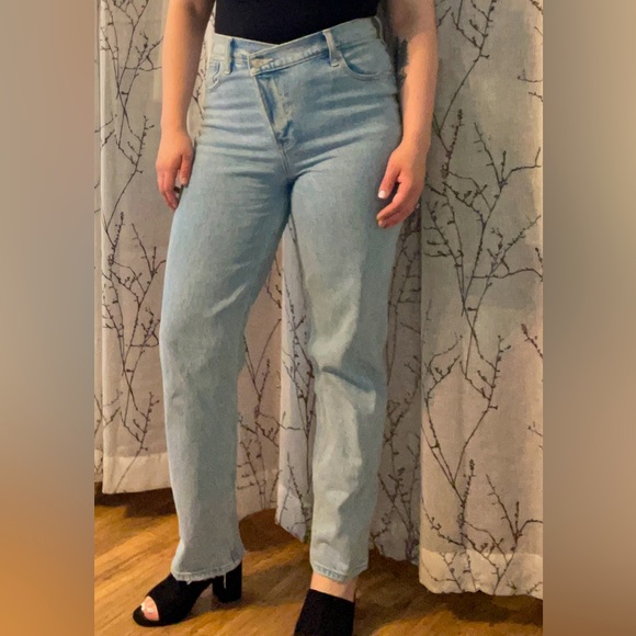 Abercrombie 90's straight with asymmetrical waist - Picture 2 of 5
